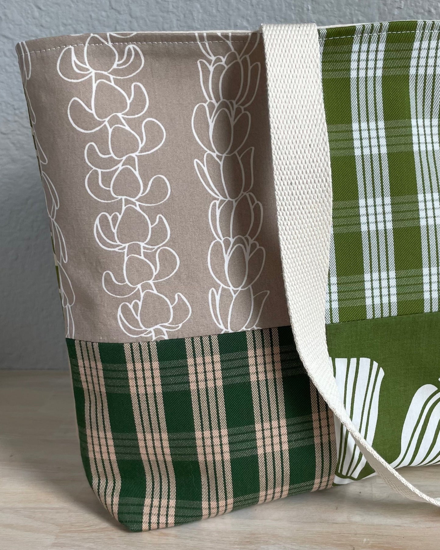 Medium Patchwork Palaka Tote Bag - Green & Beige