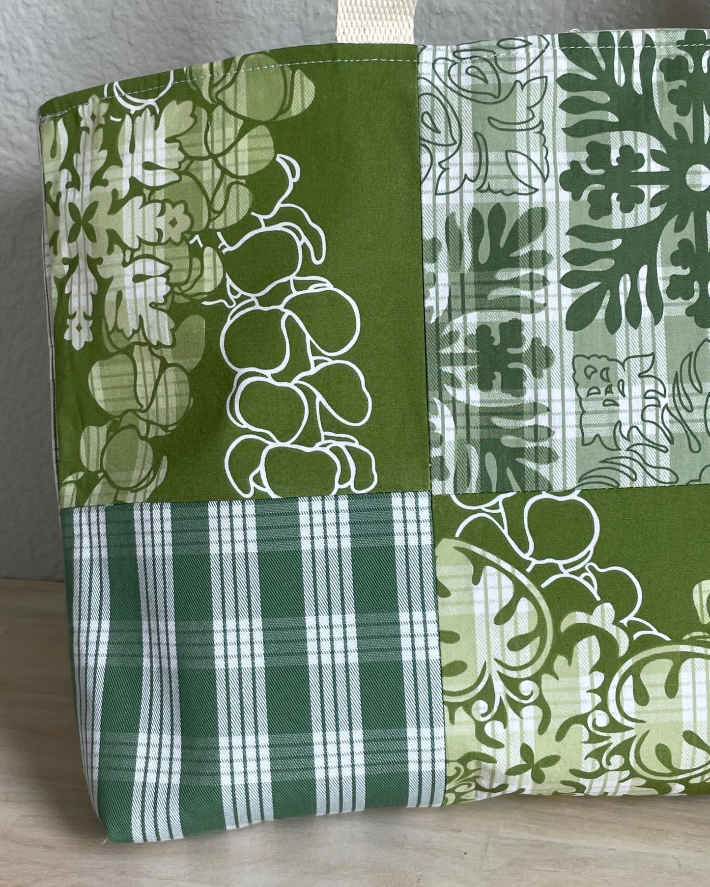 Medium Patchwork Palaka Tote Bag - Green Ulu