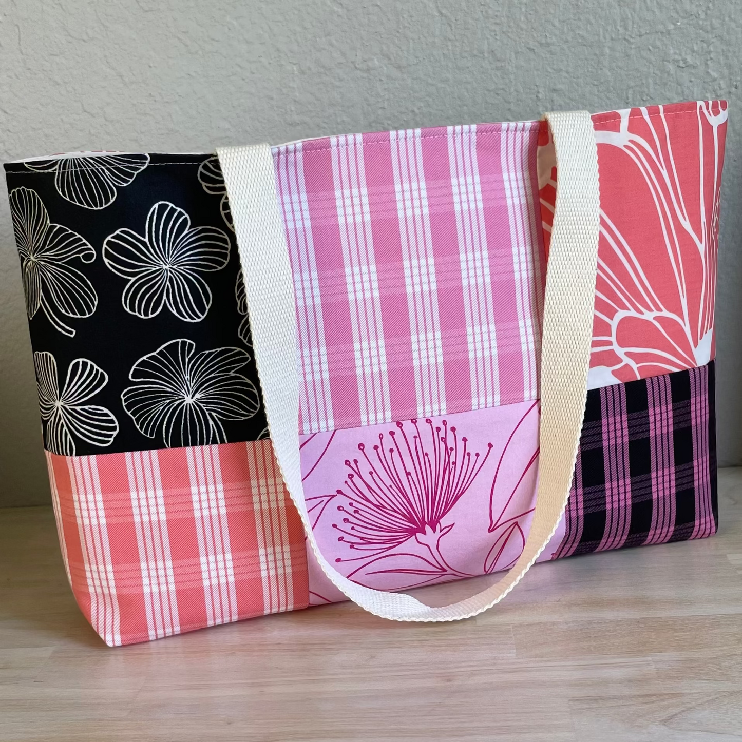 Medium Patchwork Palaka Tote Bag - Pink & Black