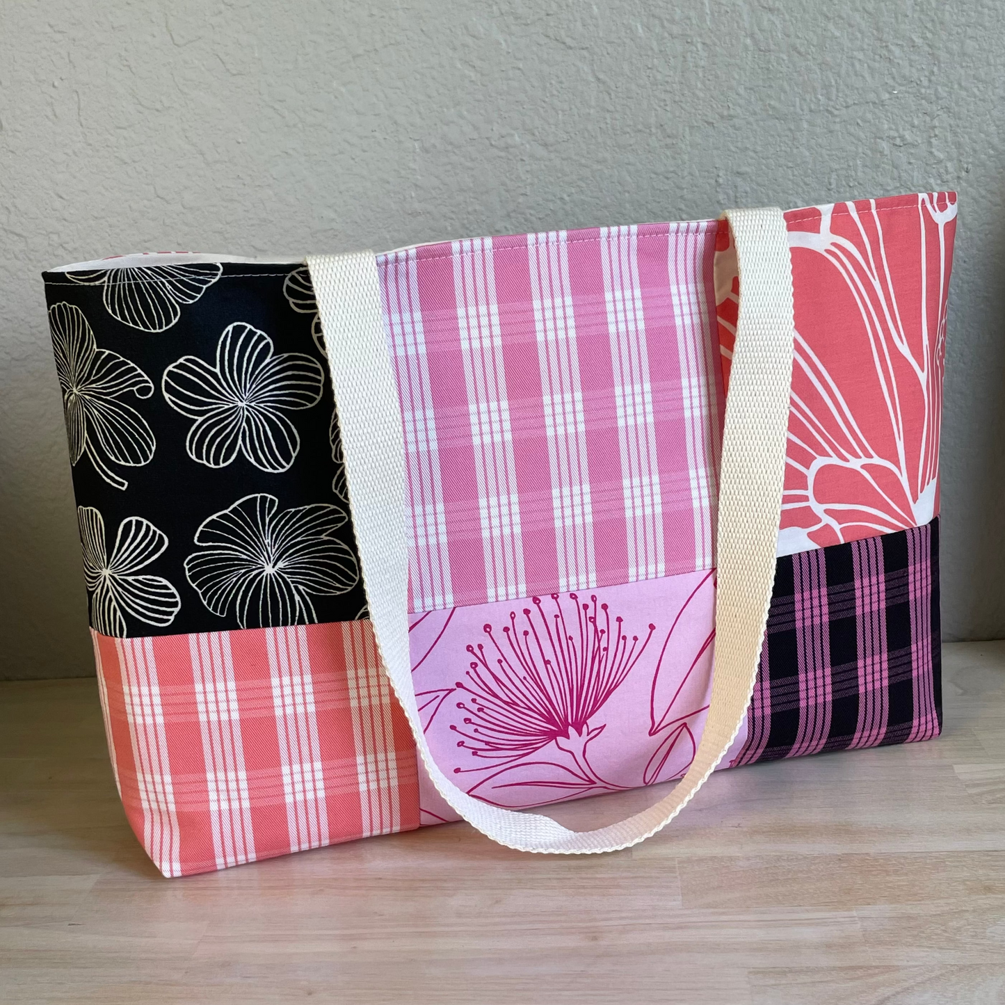 Medium Patchwork Palaka Tote Bag - Pink & Black