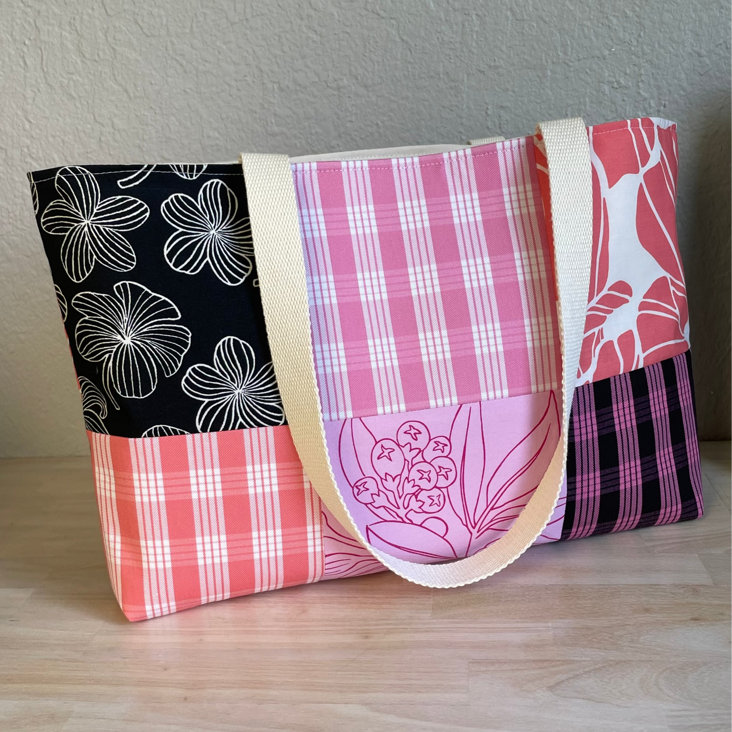 Medium Patchwork Palaka Tote Bag - Pink & Black