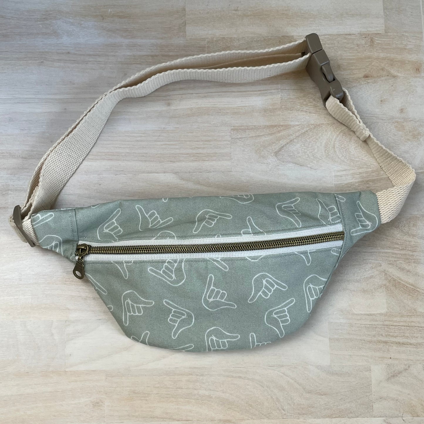 Keiki Shaka Crossbody Fanny Pack