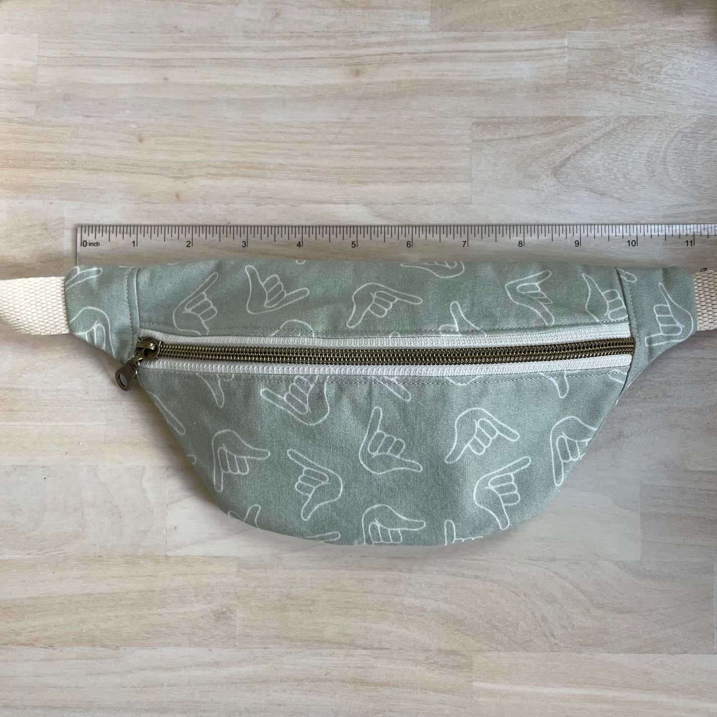 Keiki Shaka Crossbody Fanny Pack
